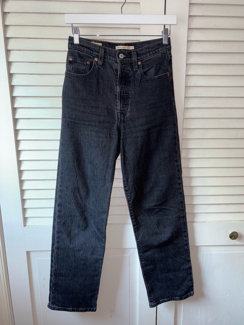 Levi's Premium Ribcage Straight Ankle Jeans 25 Black Wash Button Fly High Rise - Picture 2 of 7